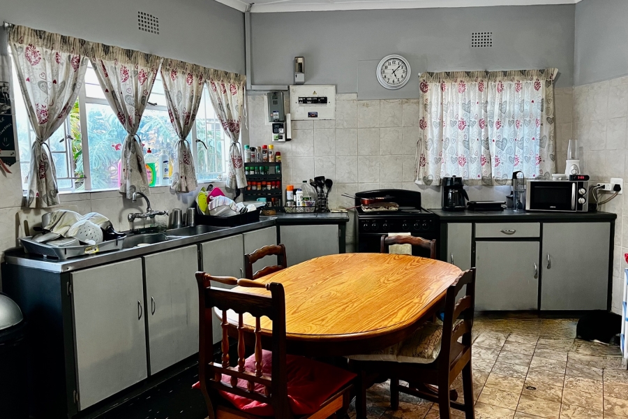 7 Bedroom Property for Sale in George Central Western Cape